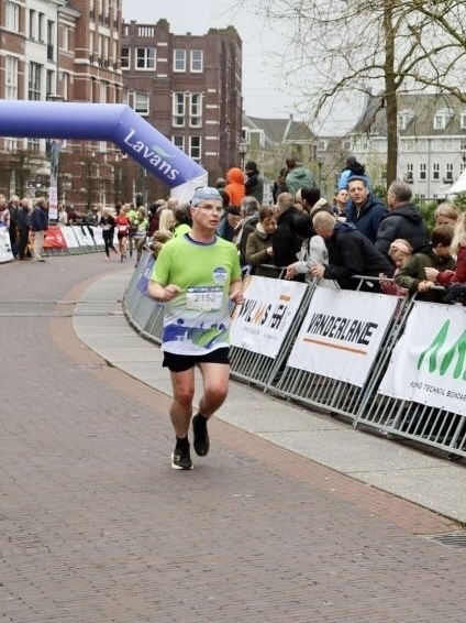 Half Marathon of Helmond (NL). I’m sprinting towards the finish line, not visible from this angle.